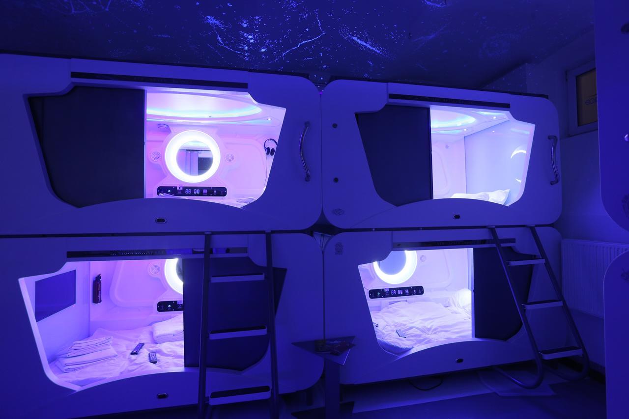זאגרב Subspace Hostel מראה חיצוני תמונה